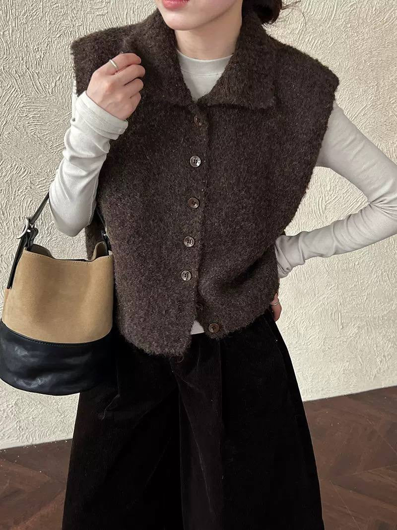 Textured Button-Front Vest With a Wide Foldover Collar – Dark Brown
