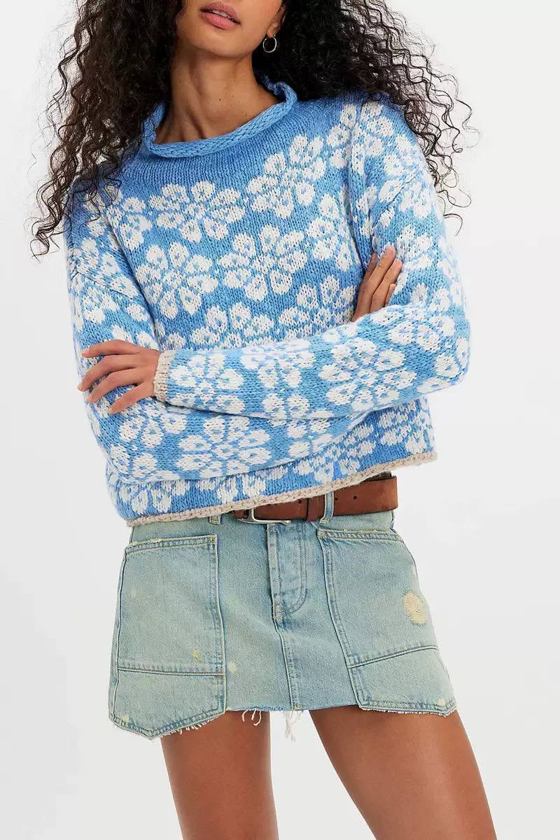 Floral Cropped Sweater With Relaxed Long Sleeves – Blue Floral