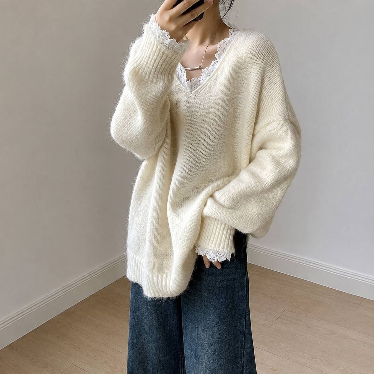 Oversized V-Neck Sweater With Dropped Shoulders And Ribbed Trim – Cream