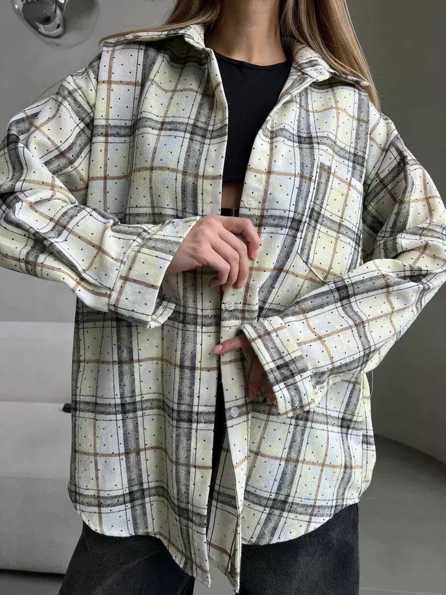 Oversized Plaid Button-Front Shirt With Chest Pockets – Cream Plaid