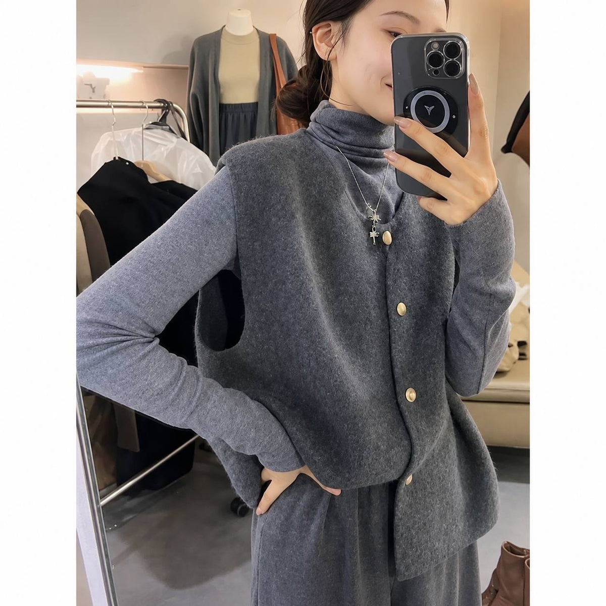 Relaxed Round Neck Button-Front Sleeveless Cardigan – Grey