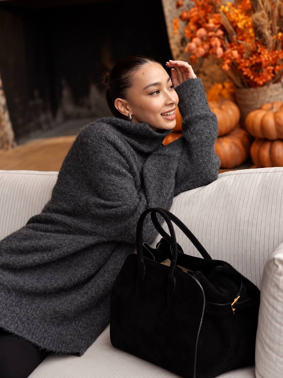 Relaxed Turtleneck Sweater With Long Ribbed Cuffs – Dark Grey