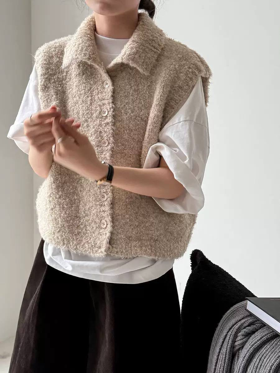 Textured Button-Front Vest With a Wide Foldover Collar – Beige