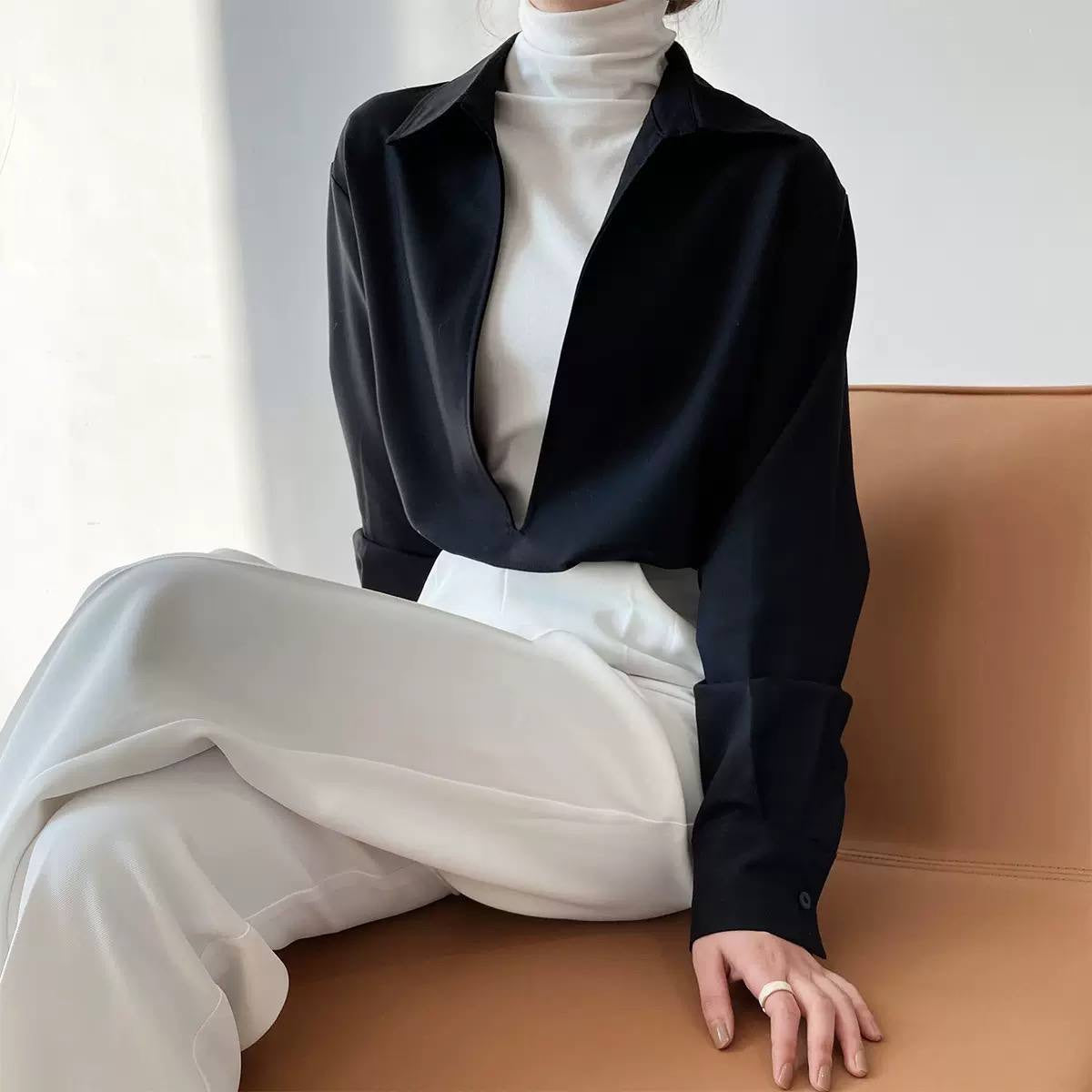 Relaxed Collared Deep V-Neck Long Sleeve Blouse – Black