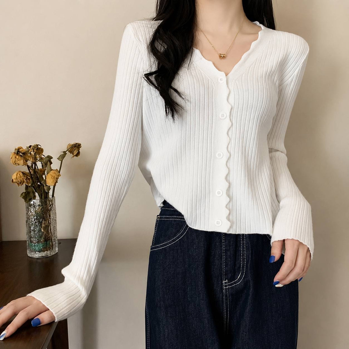 Scalloped V-Neck Ribbed Button-Front Cardigan With Long Sleeves – White