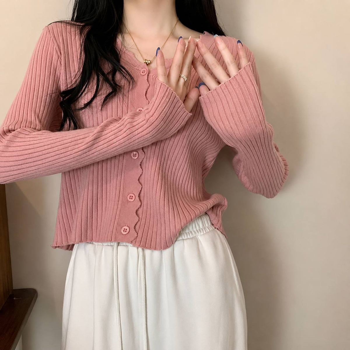 Scalloped V-Neck Ribbed Button-Front Cardigan With Long Sleeves – Pink
