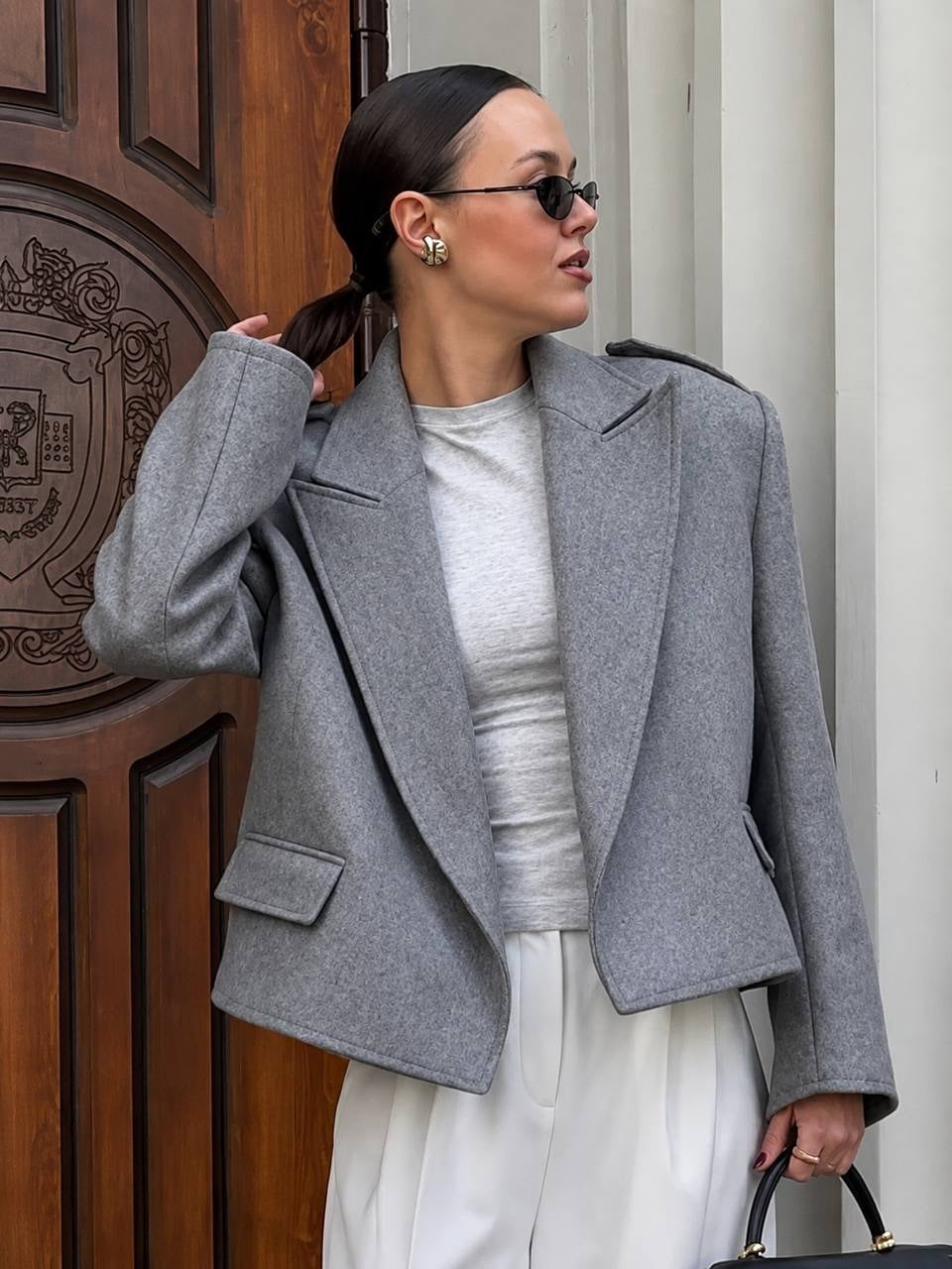 Structured Lapel Jacket With Shoulder Tabs and Flap Pockets – Grey