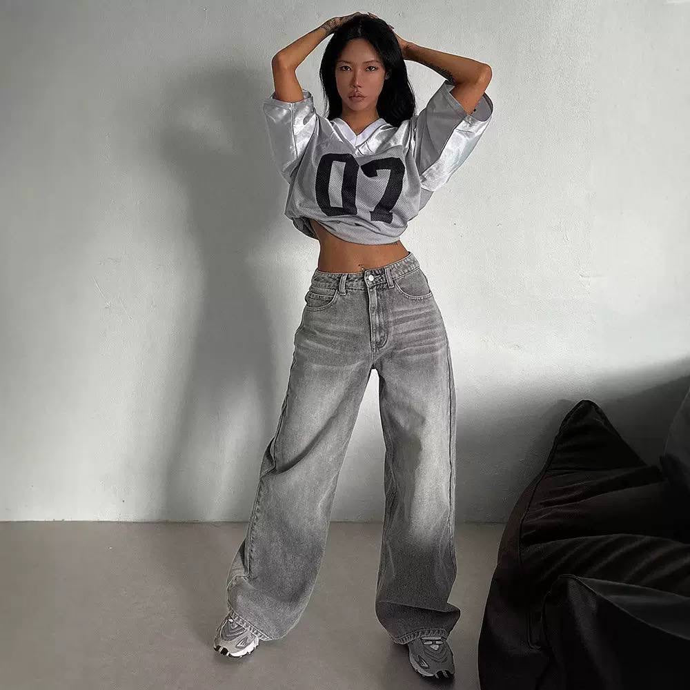 Relaxed Wide-Leg Jeans With Faded Detailing and Pockets – Grey